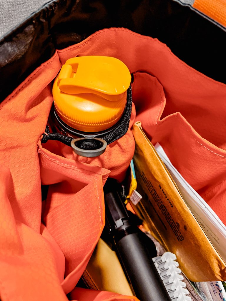 How water bottle fits in Alpaka Elements tote 