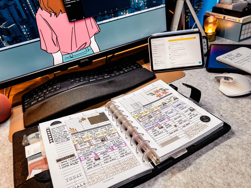 Paper Planning with weekly vertical layout and digital planning app - Things 3